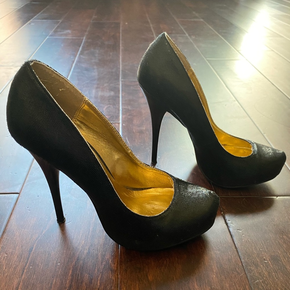 Black Michael Antonio Pumps